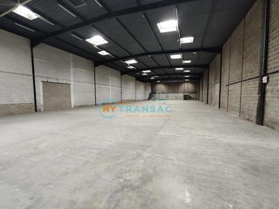 Entrepôt - 1 410 m²