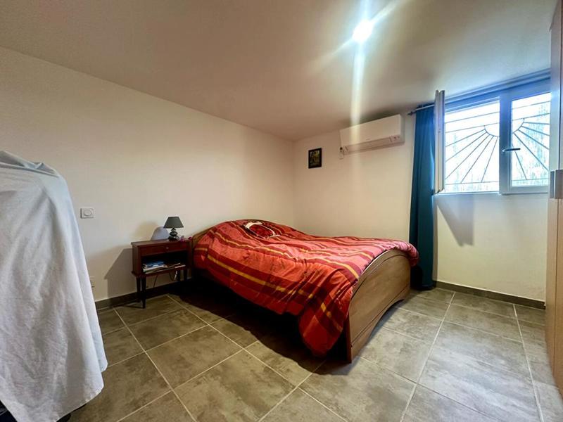 Maison - 210 m² - 6 pièces