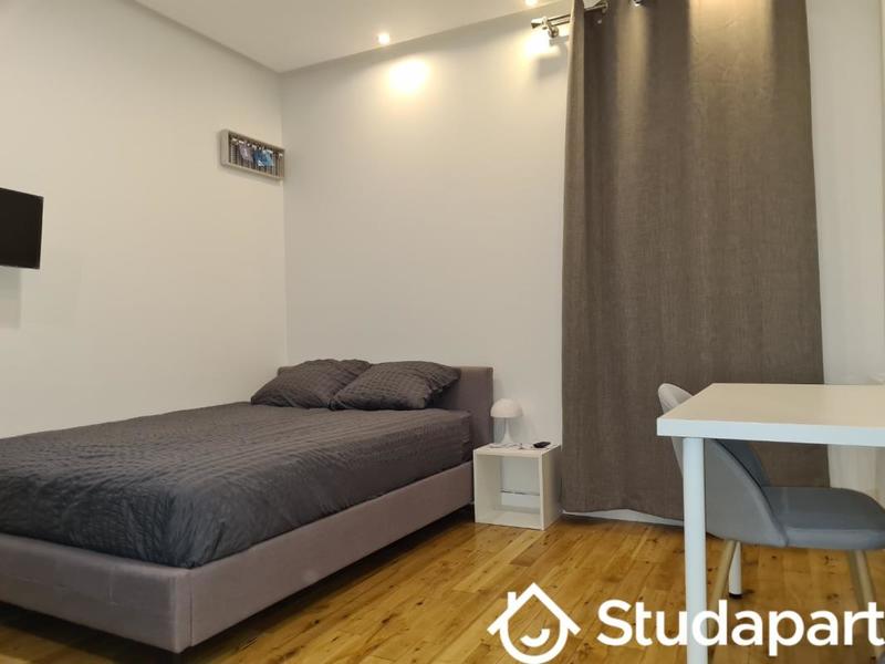 Chambre - 12 m² - 1 pièce