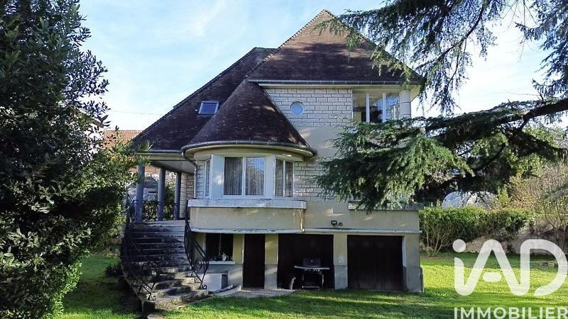 Maison - 162 m² - 8 pièces