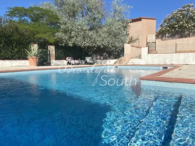 Gîte - 647 m² - 16 pièces