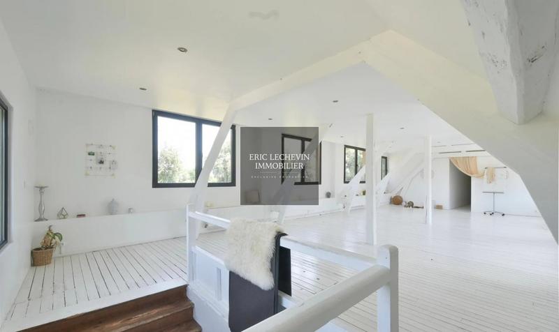 Maison - 330 m² - 7 pièces