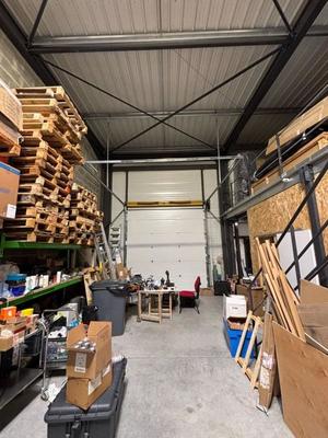 Local d'activité / Entrepôt - 260 m²