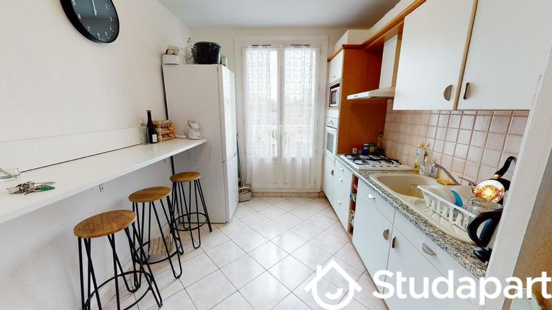 Chambre - 11 m² - 1 pièce