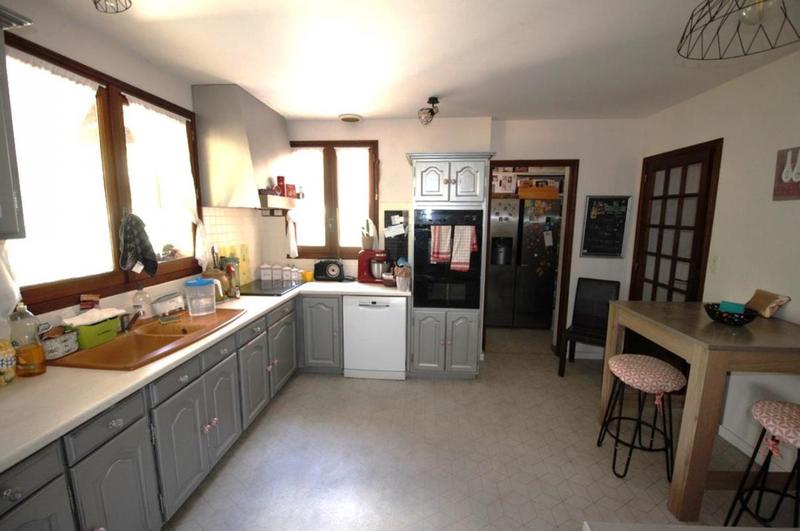 Maison traditionnelle - 353 m² - 10 pièces