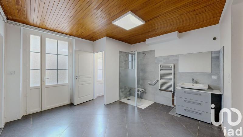 Maison - 330 m² - 9 pièces