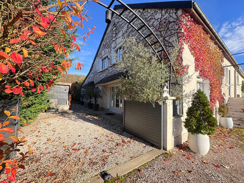 Maison - 166 m² - 7 pièces