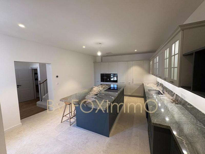 Maison de village - 209 m² - 8 pièces