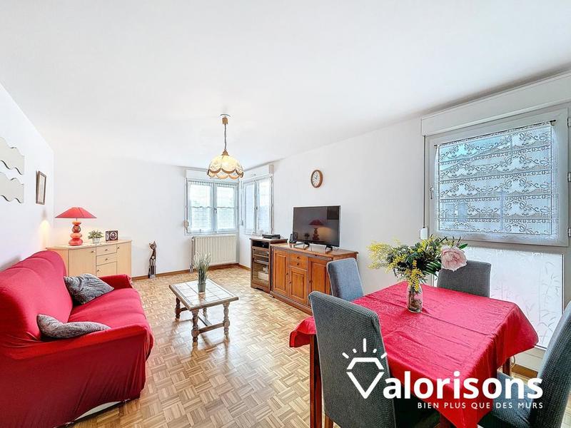 Appartement - 90 m² - 4 pièces