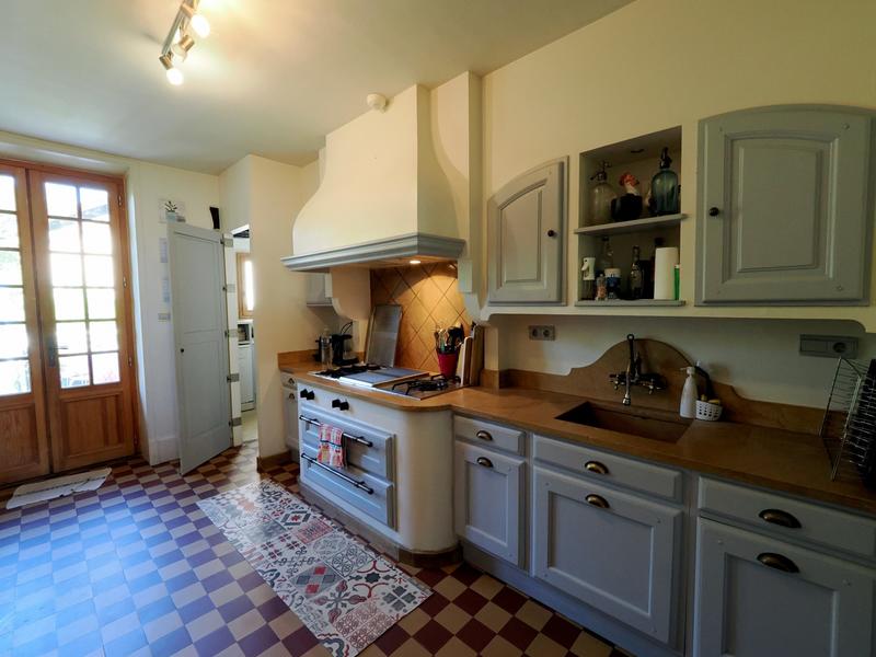 Maison - 344 m² - 15 pièces