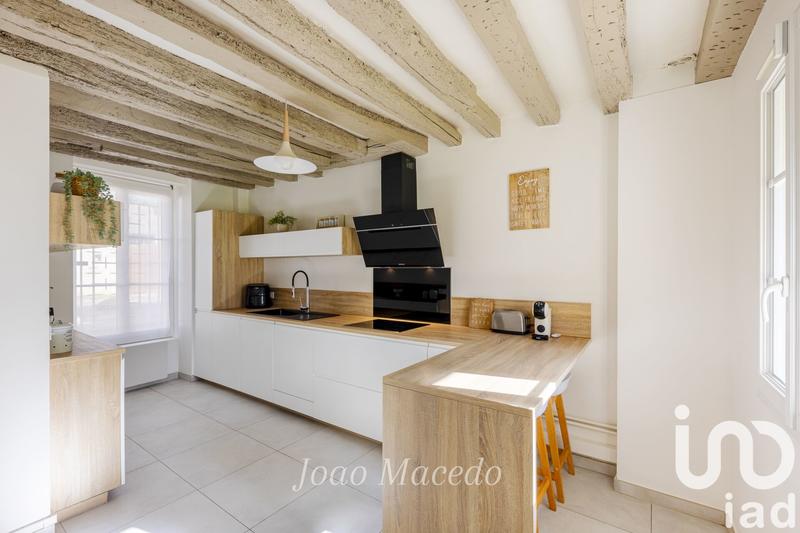 Maison - 240 m² - 6 pièces