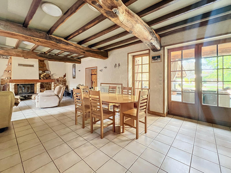 Maison - 253 m² - 6 pièces