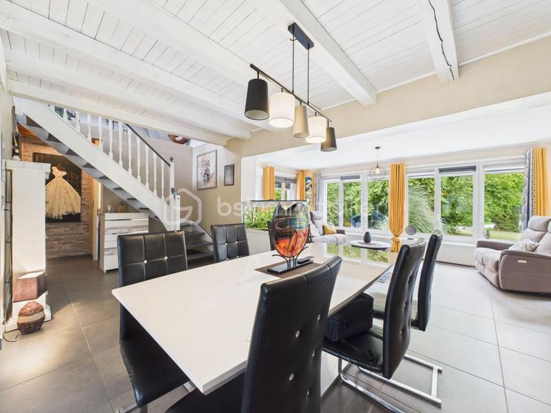 Maison - 183 m² - 7 pièces