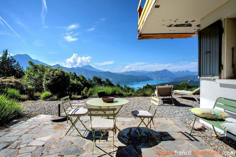 Villa - 216 m² - 8 pièces