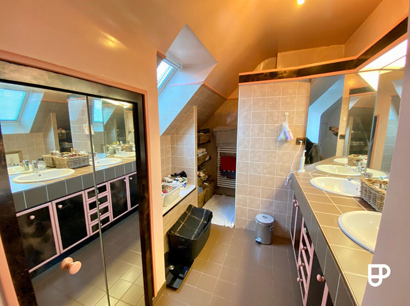 Maison - 172 m² - 7 pièces