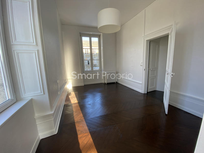 Appartement - 90 m² - 4 pièces