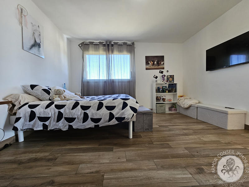 Maison - 203 m² - 6 pièces