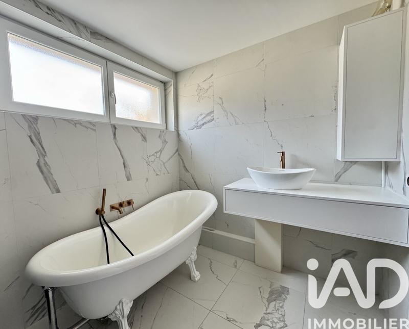 Appartement - 93 m² - 4 pièces