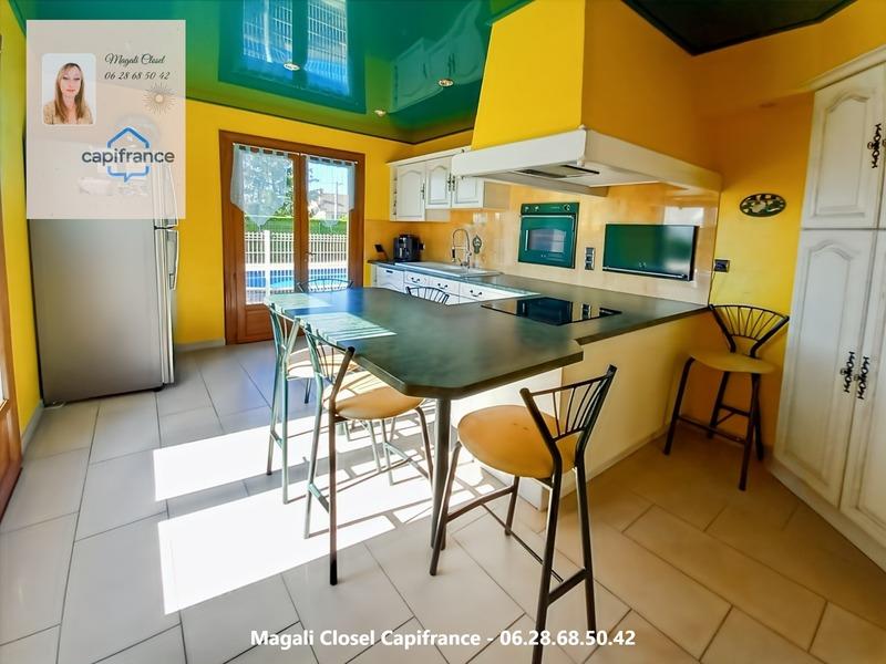 Maison - 216 m² - 9 pièces