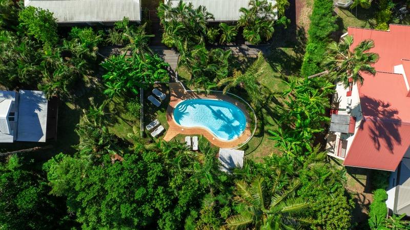 Propriété - 372 m² - 18 pièces