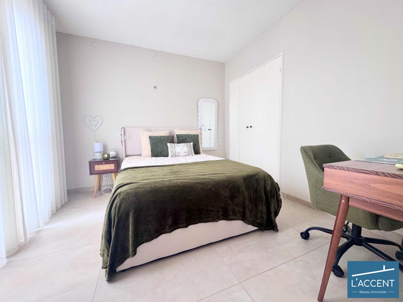 Appartement - 81 m² - 4 pièces