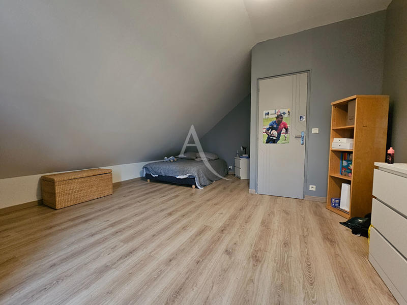 Maison - 213 m² - 6 pièces