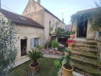 Maison - 151 m² - 6 pièces