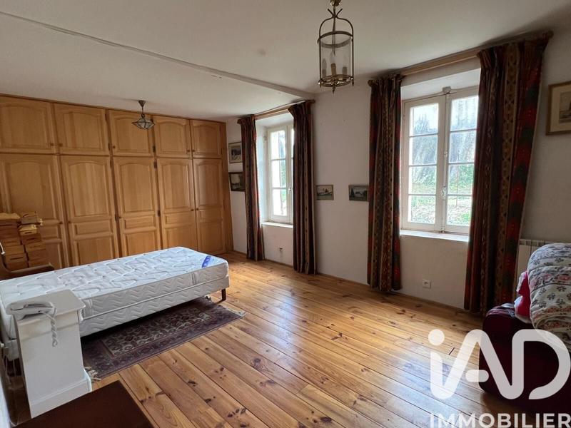 Maison - 310 m² - 10 pièces