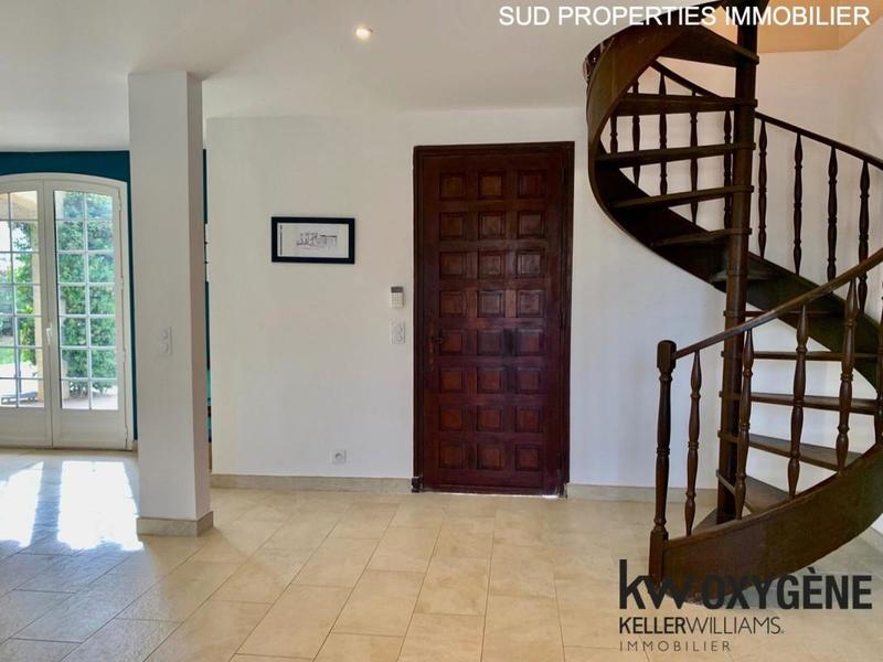 Villa - 207 m² - 7 pièces