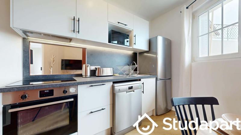 Chambre - 11 m² - 1 pièce