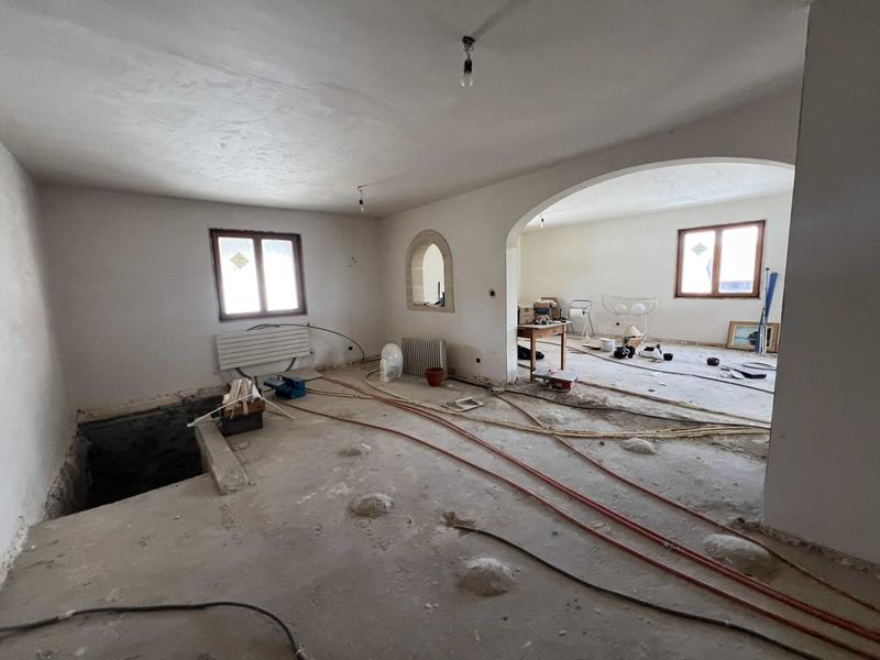 Maison - 260 m² - 10 pièces