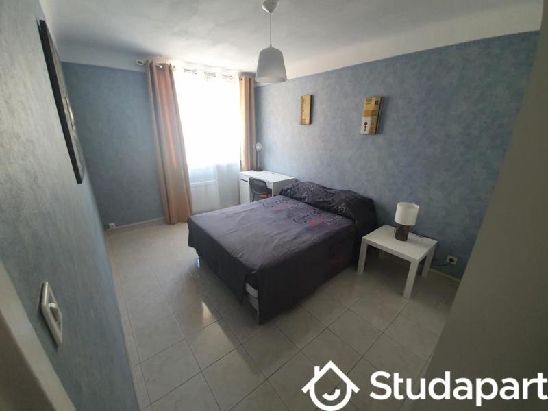 Chambre - 9 m² - 1 pièce