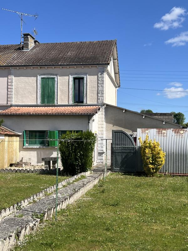 Maison - 96 m² - 3 pièces