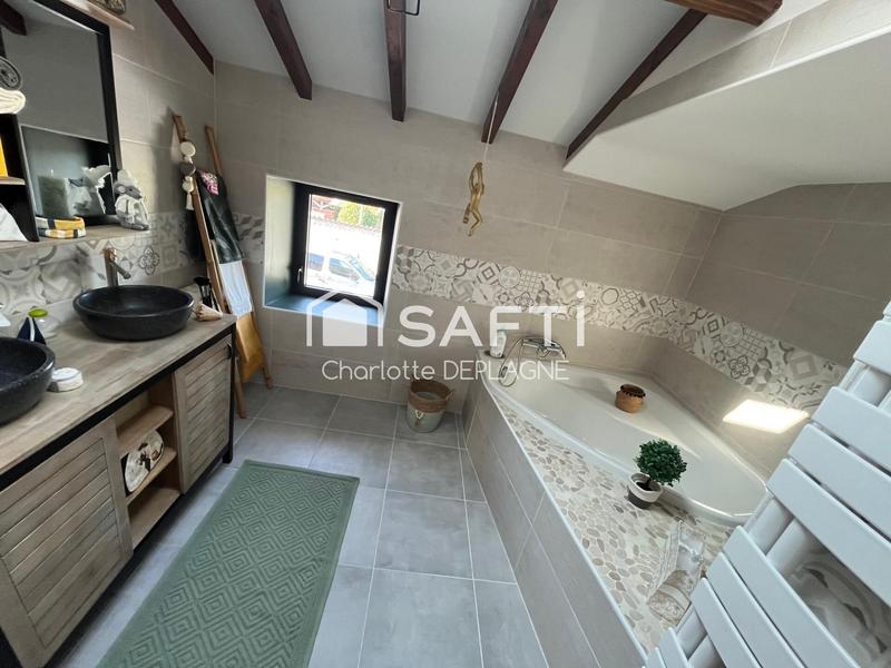 Maison - 263 m² - 7 pièces