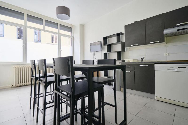 Maison - 107 m² - 7 pièces