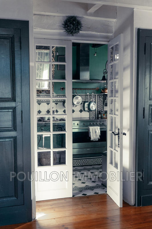 Demeure - 330 m² - 12 pièces