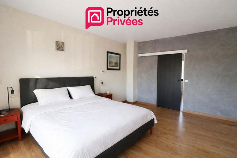 Maison - 200 m² - 8 pièces