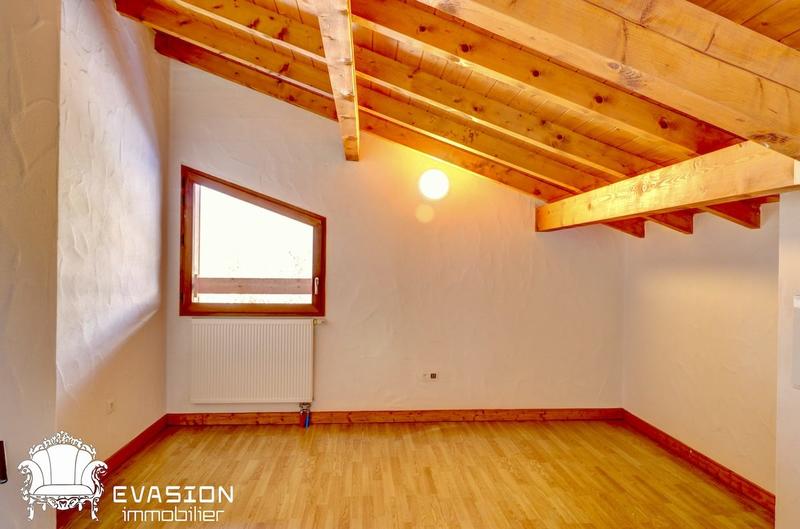 Appartement - 80 m² - 4 pièces