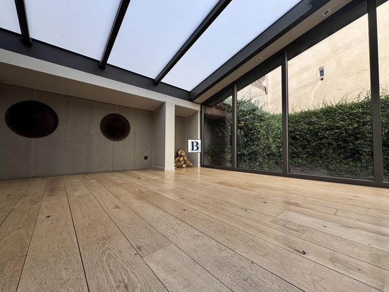 Loft - 205 m² - 3 pièces