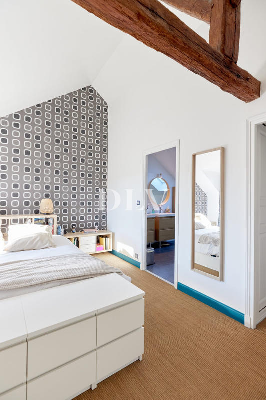 Maison ancienne - 275 m² - 7 pièces