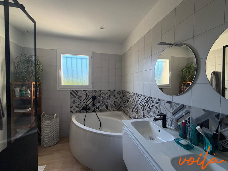 Maison - 170 m² - 7 pièces