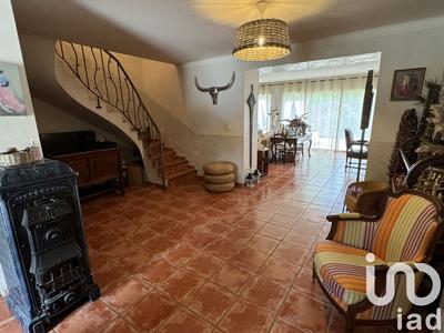 Maison - 213 m² - 6 pièces