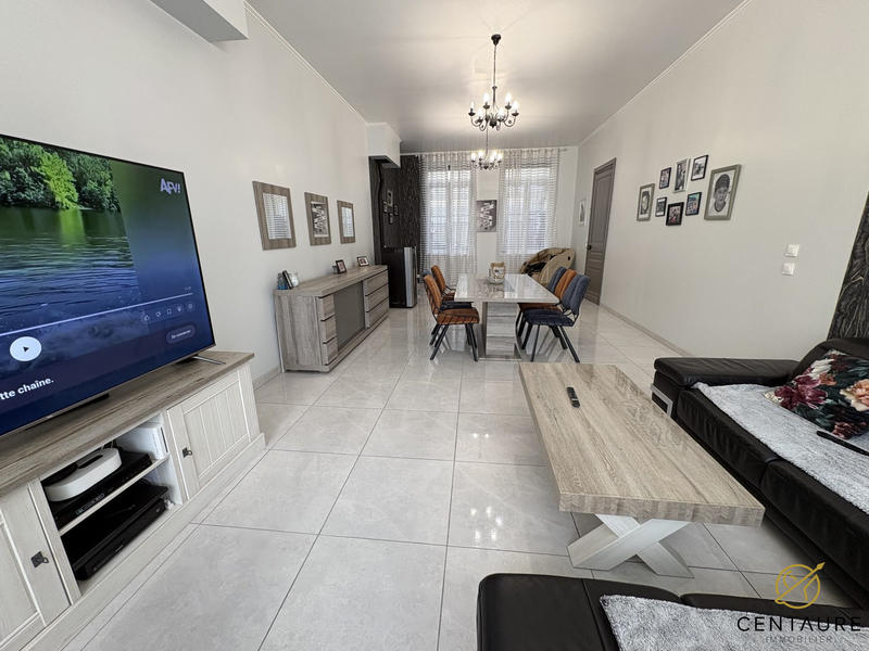 Maison ancienne - 295 m² - 11 pièces