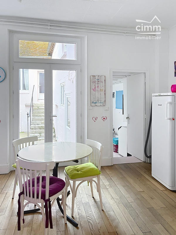 Maison traditionnelle - 159 m² - 4 pièces