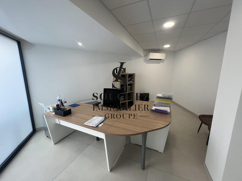 Local d'activités - 367 m²