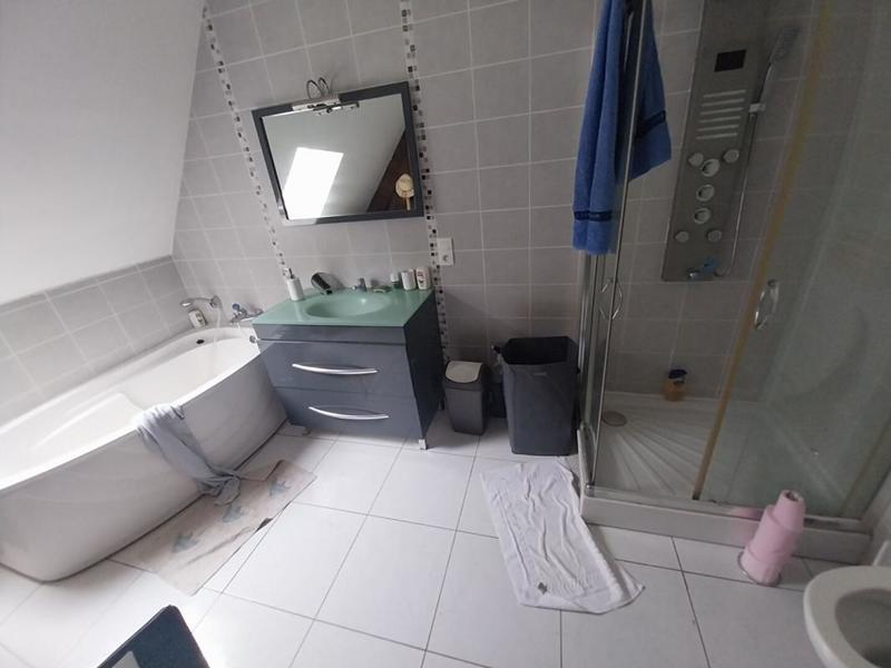 Maison - 106 m² - 6 pièces