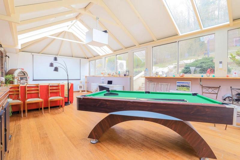 Maison - 180 m² - 6 pièces