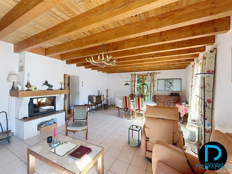 Maison - 334 m² - 7 pièces