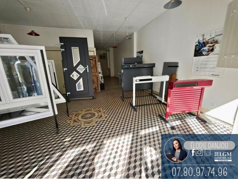 Maison - 223 m² - 7 pièces