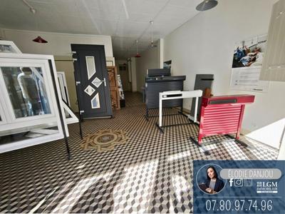 Maison - 223 m² - 7 pièces